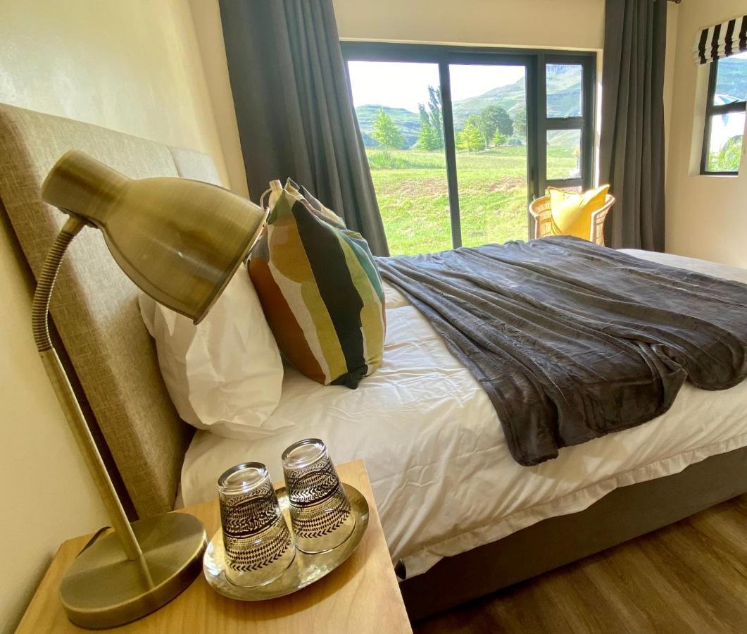 Valley Lakes The Lodge Underberg Esterno foto